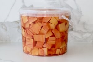 Fruitsalade papayablokjes - op sap
